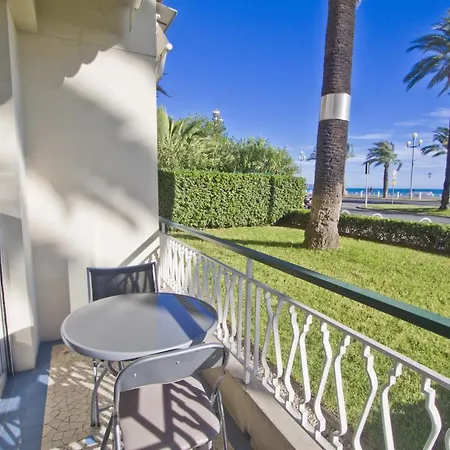 Garden Floor With Promenade Sea View Apartment